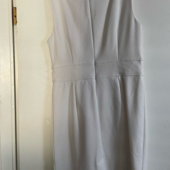 White dress - Picture 2 of 2